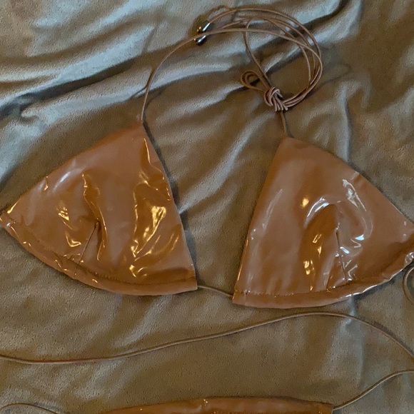 Brand new bikini - Picture 3 of 4